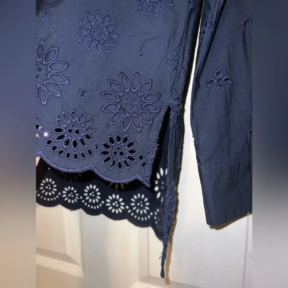 J.Crew Funnel neck Eyelet high Low Top navy blue Size 2 Tall ( XS TALL) EUC